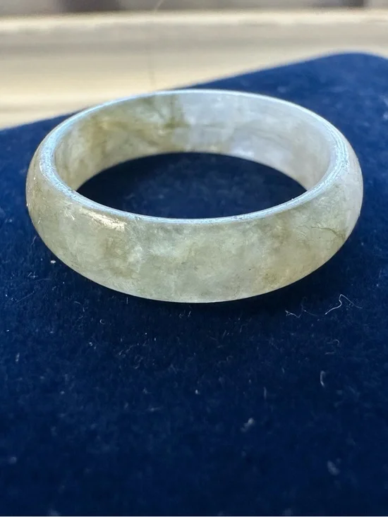 Smooth Green Jasper Ring - Picture 2 of 11